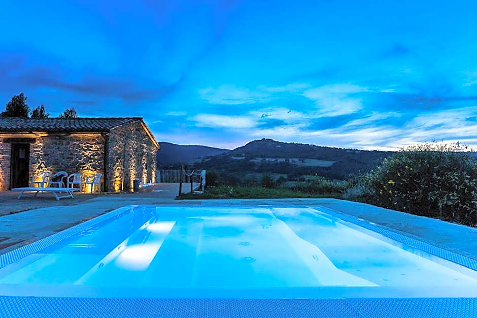 Amico Country House