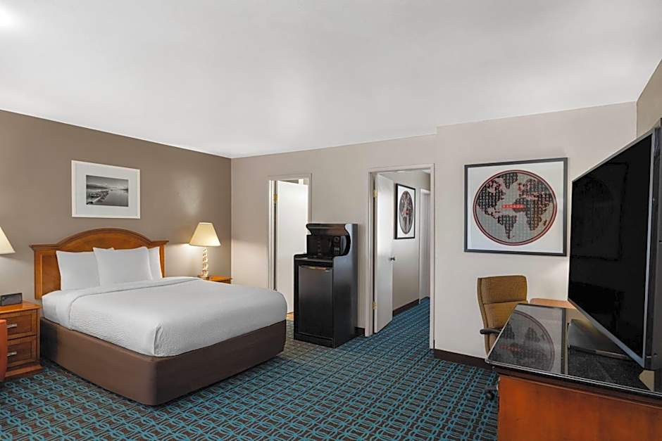 Ramada Bayside Inn & Suites Eureka