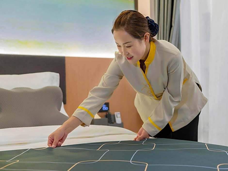 Chonpines Hotels· Tianshui Lantian City Square