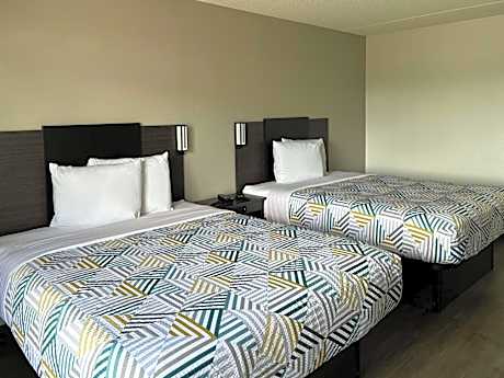 Queen Room with Two Queen Beds - Disability Access - Non-Smoking