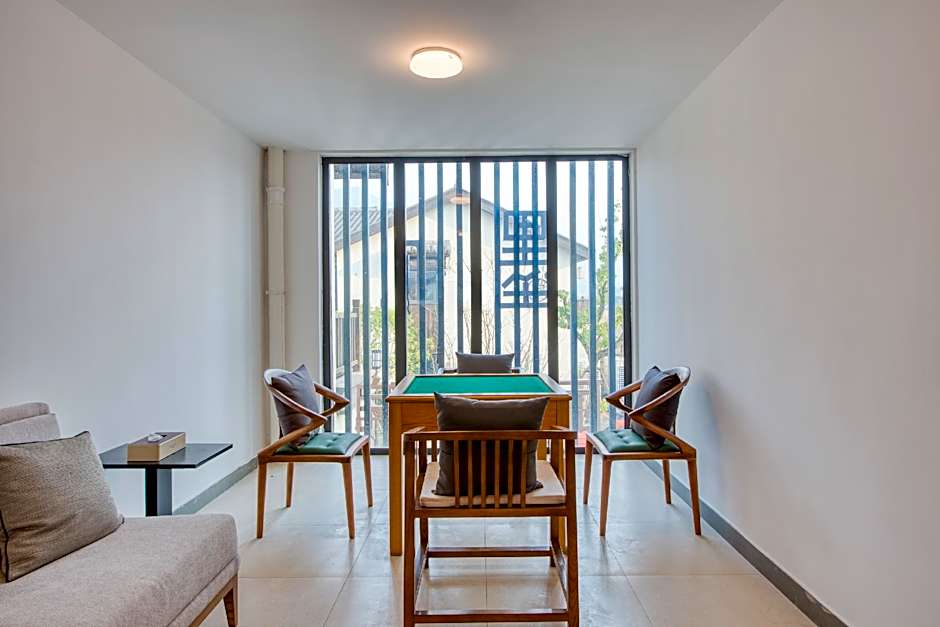 Rezen Retreat Jiuhuashan Scenic Area