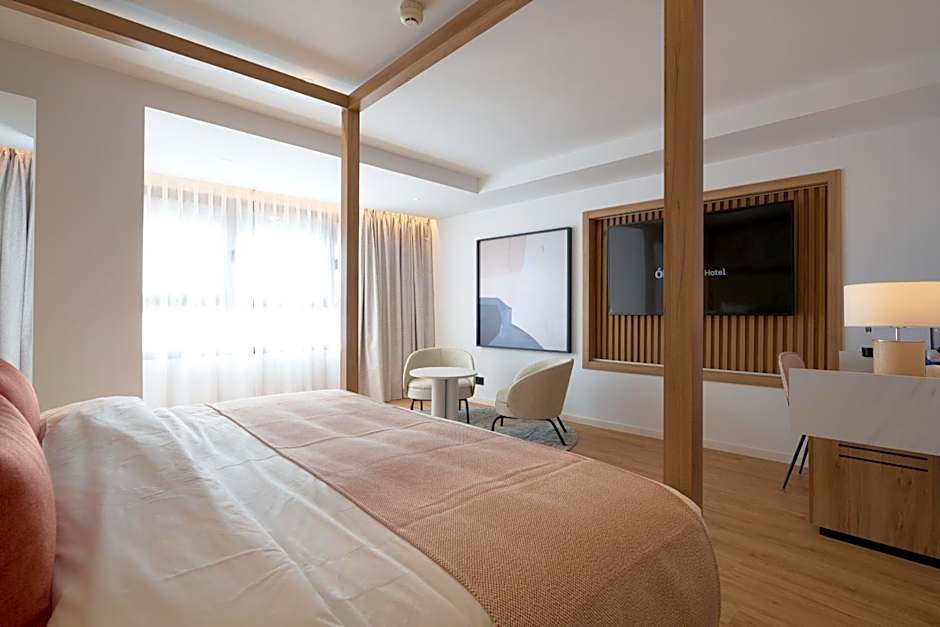 Ã“bal Hotel Marbella