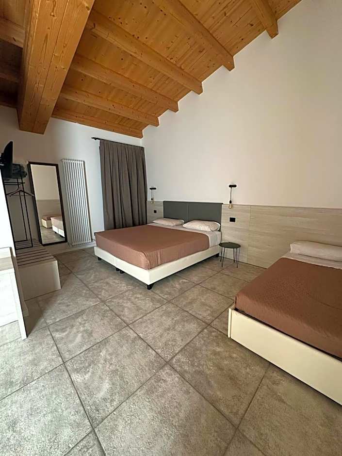 Photo 1 of 4 of 1 Double Bed or 2 Beds