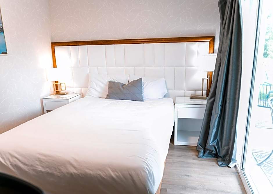 Hotel Civilia Lakeside by Civilia Golf Retreat