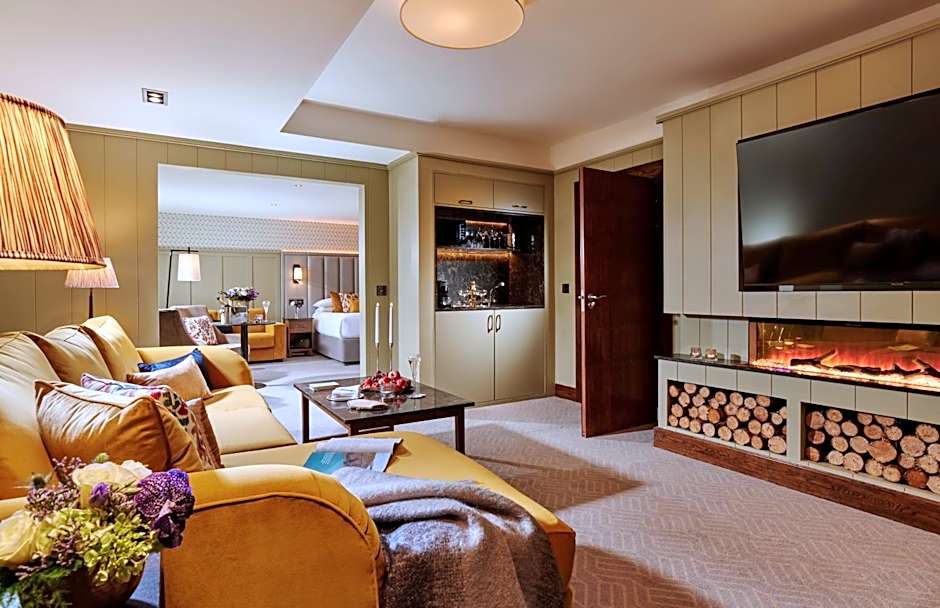 Westport Plaza Hotel, Spa & Leisure