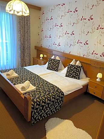 Family Room (4 person)