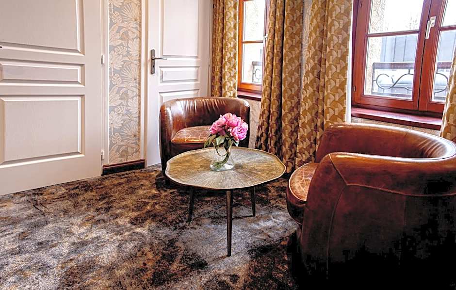 Logis Hôtel & Restaurant - Les Hauts de Montreuil