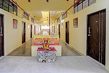 OYO Hotel Om Sai Lodging