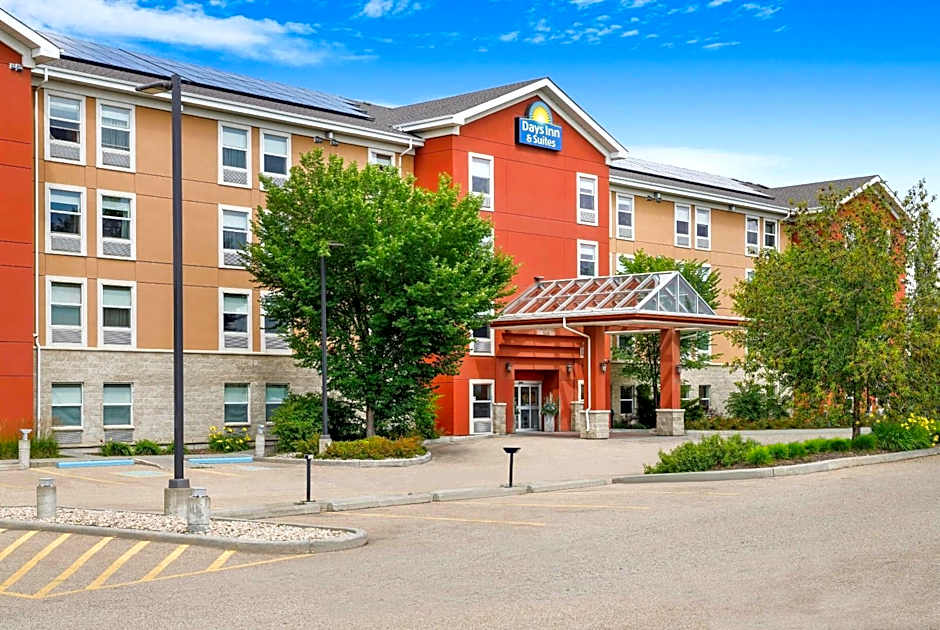 Days Inn & Suites by Wyndham Sherwood Park Edmonton