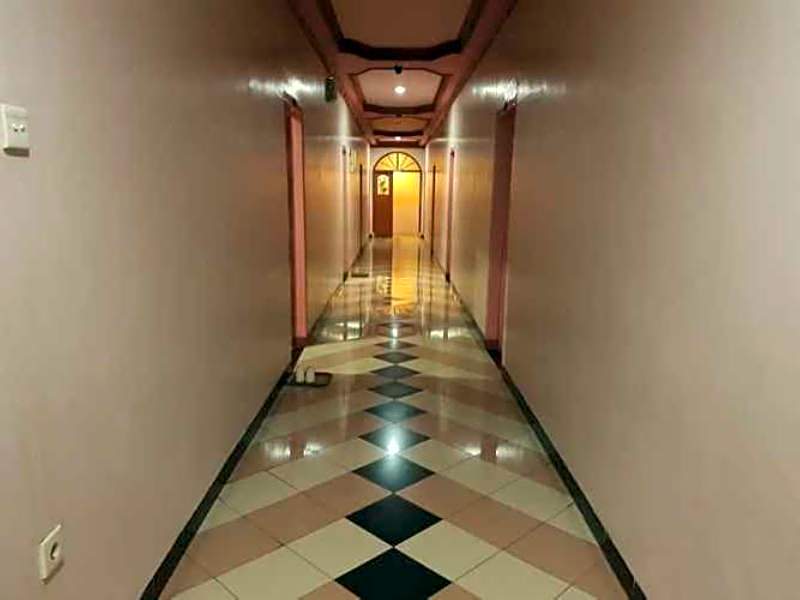 Hotel Parewisata by ZUZU