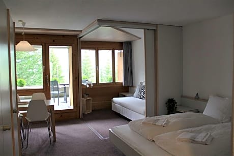 Triple Room with Mountain View