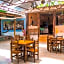Yaxche Centro Hostal y Camping