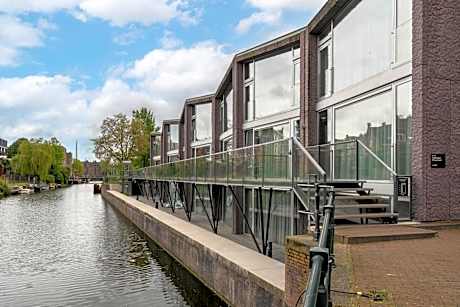 YAYS Amsterdam Prince Island by Numa