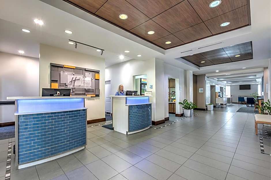 Holiday Inn Express Hotel & Suites Clute-Lake Jackson By IHG