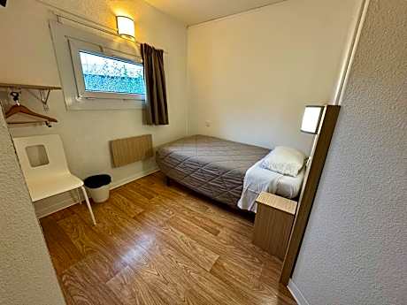 Standard Room - 1 Single Bed