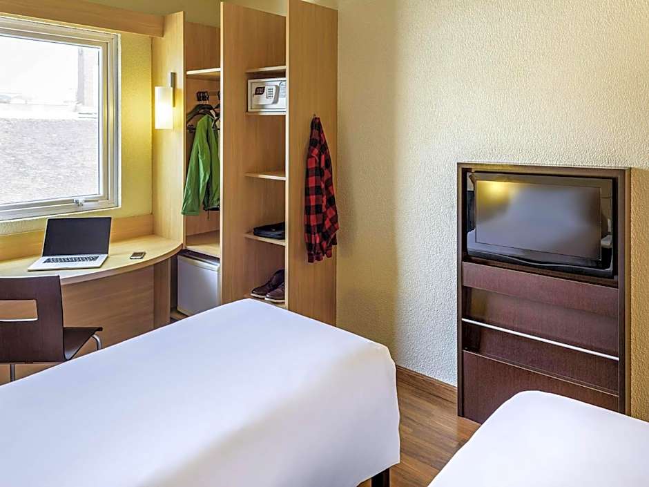 Ibis Blumenau