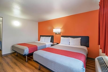 Queen Room with Two Queen Beds - Non-Smoking