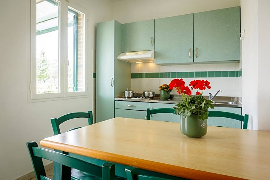 Villaggio Turistico La Cecinella