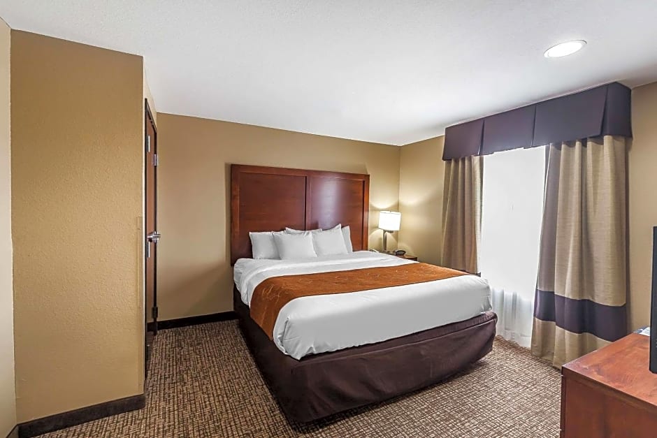 Comfort Suites Yukon - SW Oklahoma City