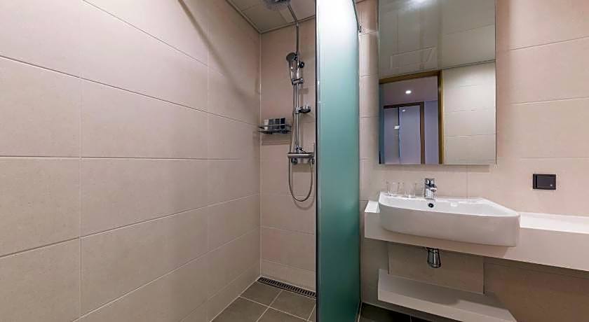 Days Hotel & Suites by Wyndham Incheon Airport