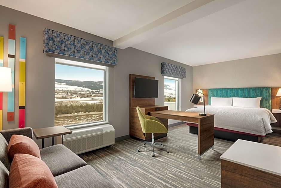 Hampton Inn & Suites Kelowna, British Columbia, Canada