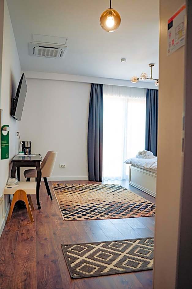 Hotel B4