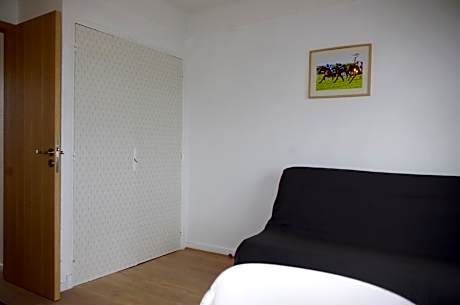 Superior Family Studio (2 Adults + 2 Children)