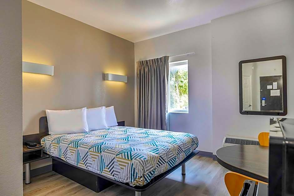 Motel 6-Cedar Park, TX