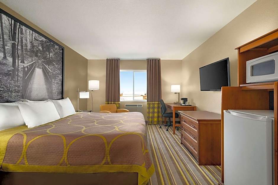 Super 8 by Wyndham Liberal KS