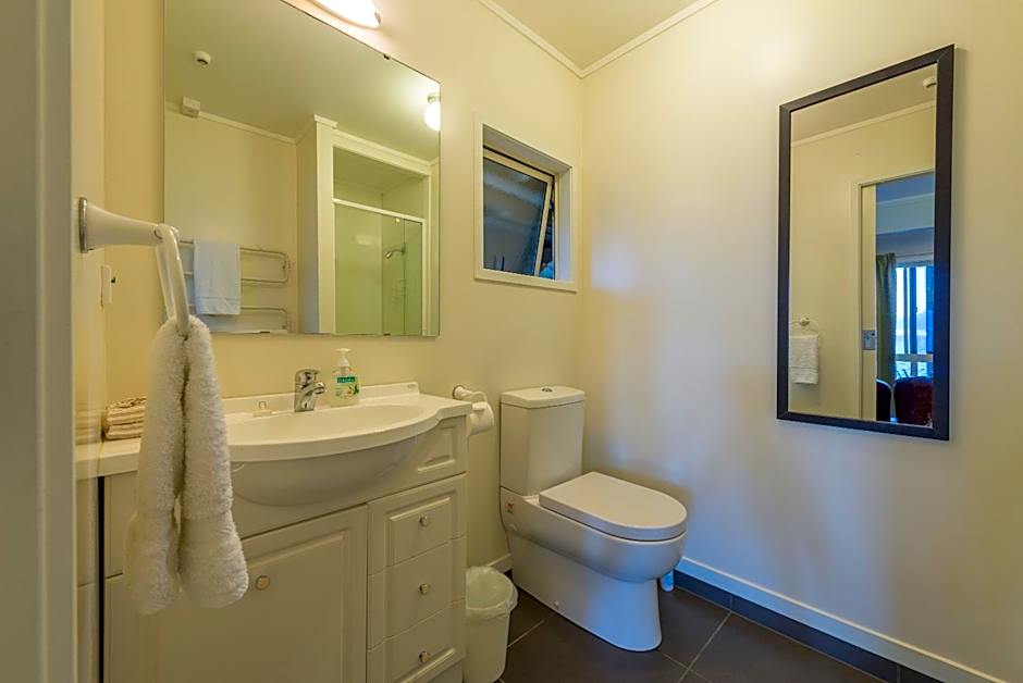 By the Bay Beachfront Apartments