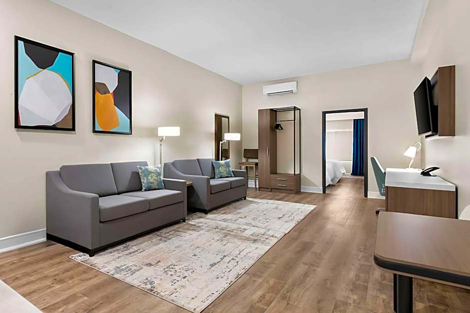 Latitude Suites Tinton Falls Eatontown - BW Premier Collection