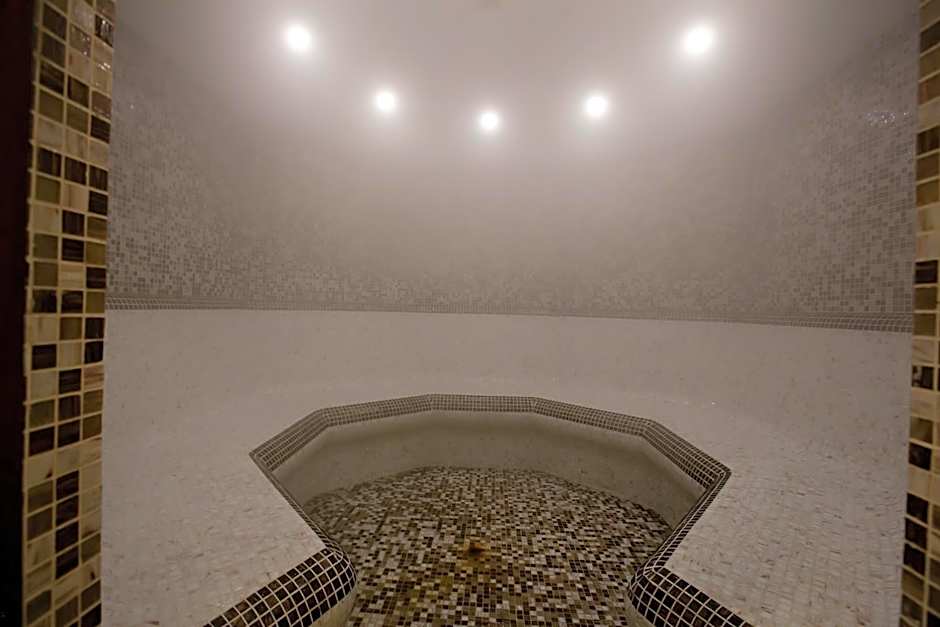 Royal Grand Hotel and Spa - All Inclusive and Free beach accsess