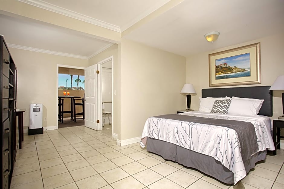 Ocean Beach Hotel