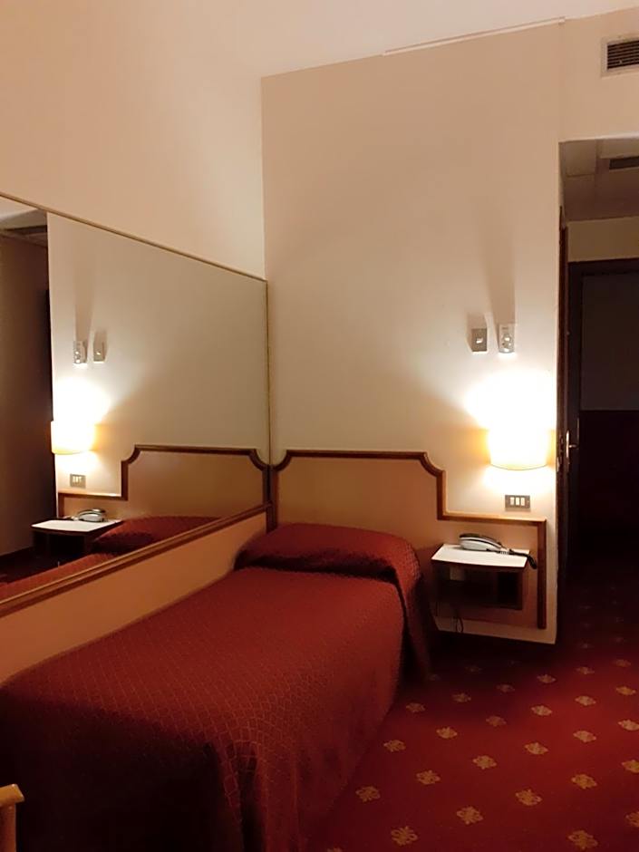 Polo Hotel