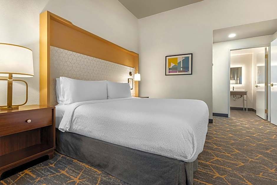 Photo 1 of 4 of Studio 1 King Bed, Accessible, Roll in Shower