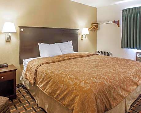 King Room - Non-Smoking