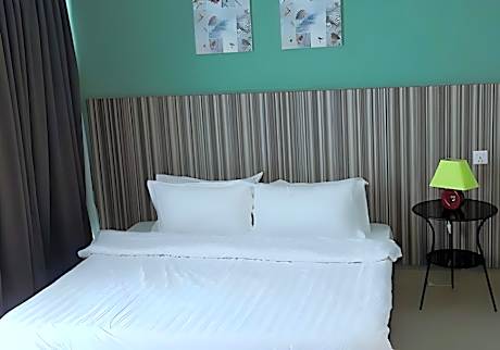 Standard suite family 2 bedroom city view balcony - Non-Smoking