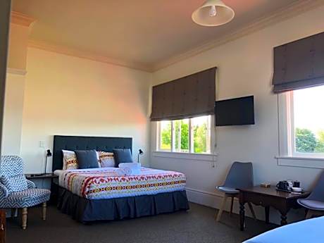 King Room with Mountain View