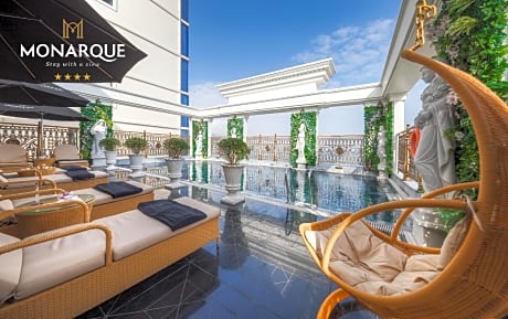 Monarque Hotel Danang