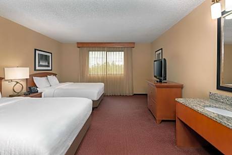 One-Bedroom Suite with Two Double Beds and Roll-in Shower - Mobility Access/Non-Smoking