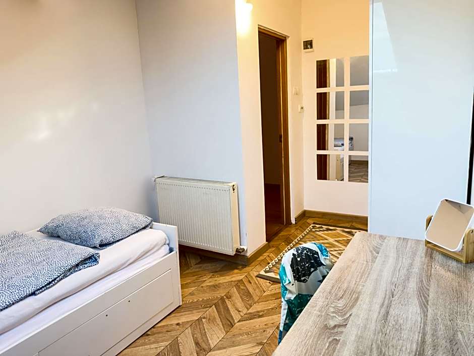 Private room at Ceausescu's place in Old City Unirii Square