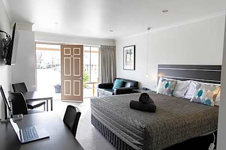 King Room with Garden View