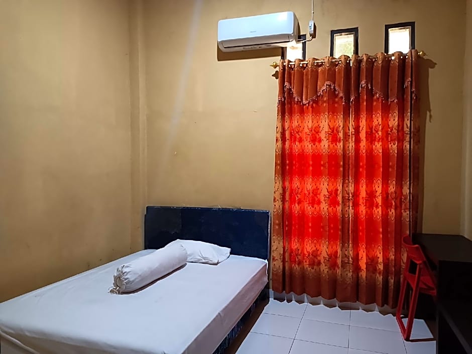 OYO 93073 Penginapan 69