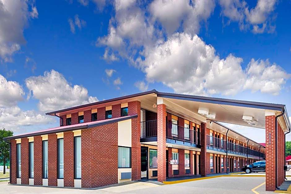 Super 8 by Wyndham Chattanooga Ooltewah