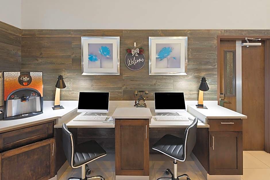 Ramada by Wyndham El Paso