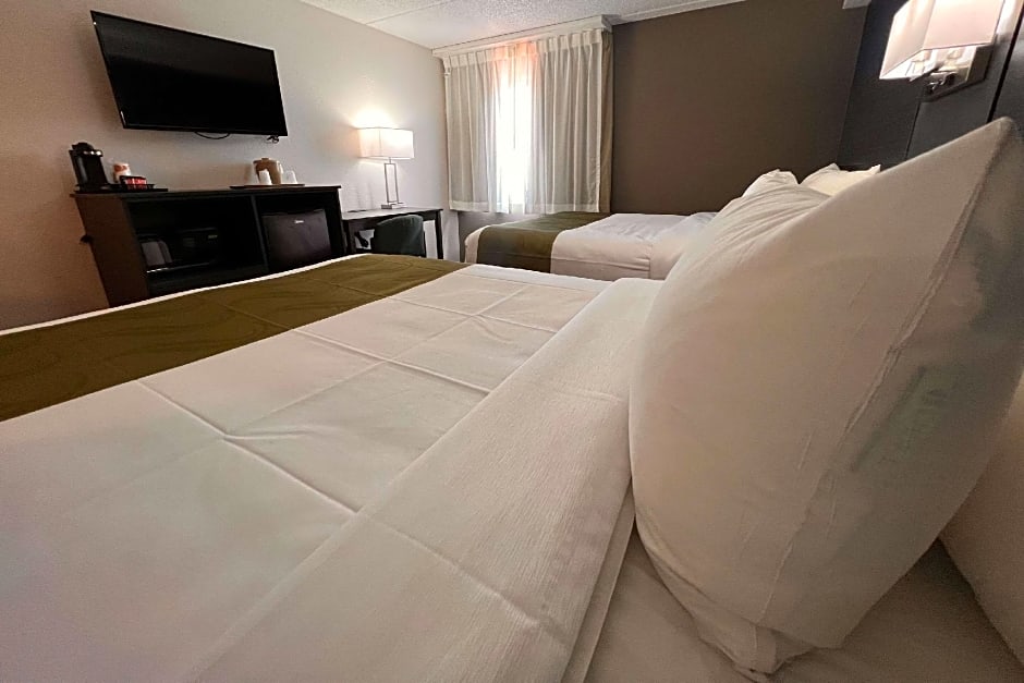 Quality Inn & Suites Louisville East
