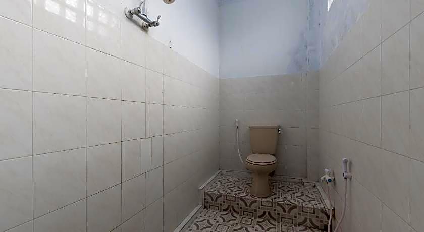 RedDoorz Syariah near Taman Kota Kuningan