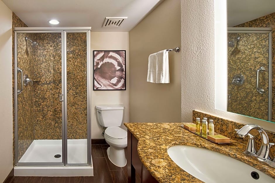 DoubleTree By Hilton Fullerton