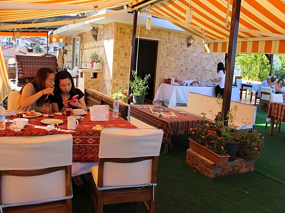 Rebetika Hotel