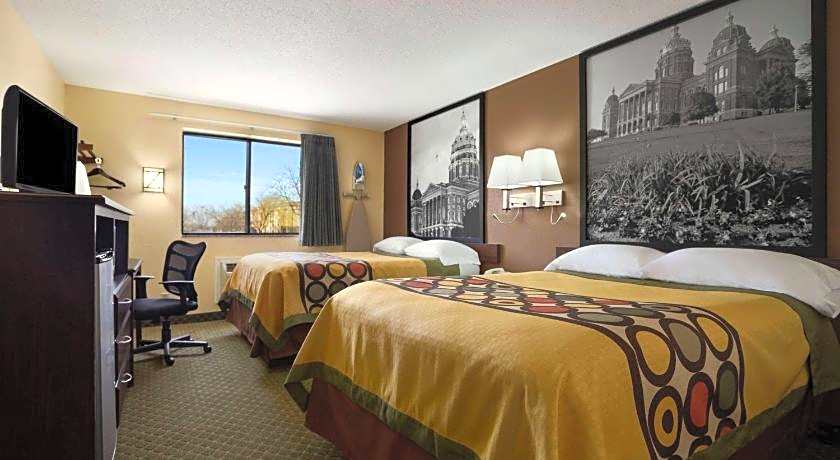 Super 8 by Wyndham Cedar Rapids
